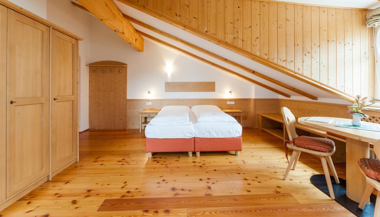 Berggasthof Locanda Alpina Dorfner Montagna Eksteriør billede